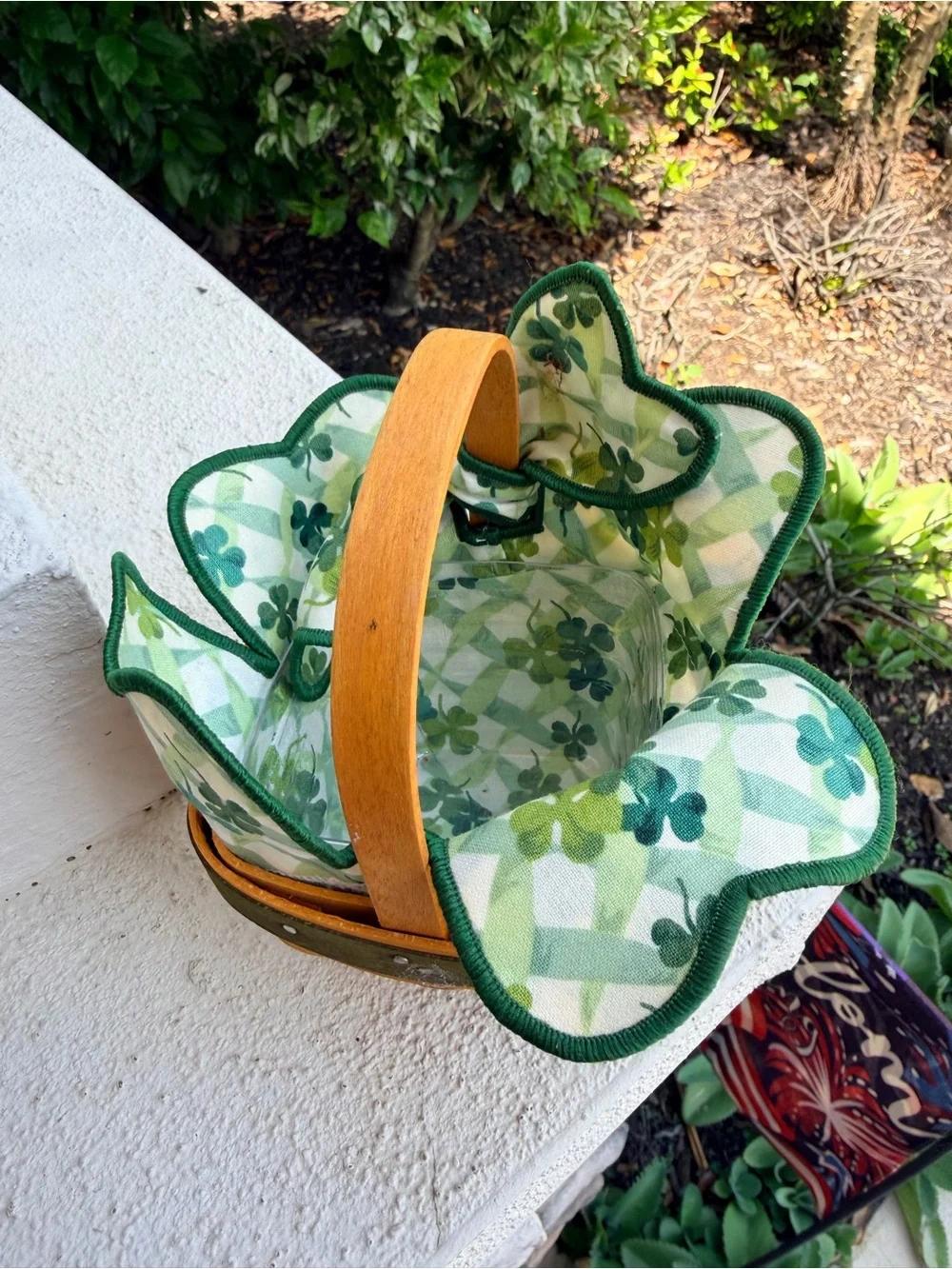Longaberger 1999 Shamrock Basket St Patrick’s Liner Protector Green Dresden